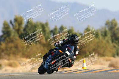 media/Jan-14-2024-SoCal Trackdays (Sun) [[2e55ec21a6]]/Turn 7 (140pm)/